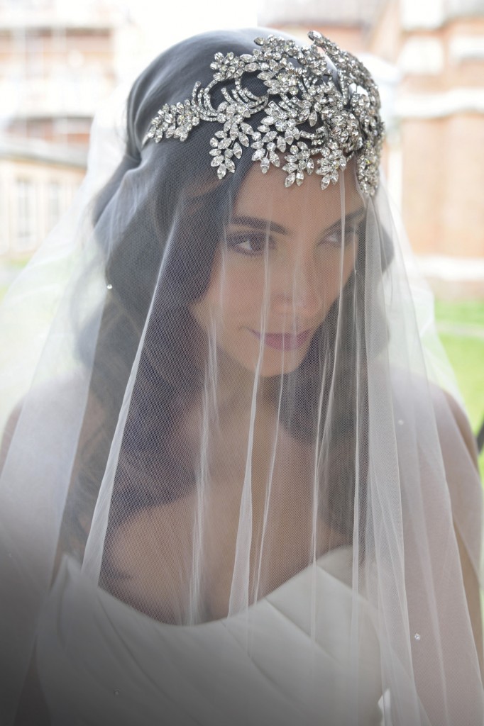 Ivory-and-Co-Tiaras-Majestic-and-veil